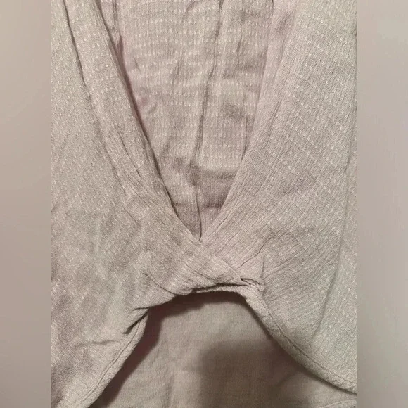 Skies are blue lilac sleeveless blouse size M - Picture 2 of 7